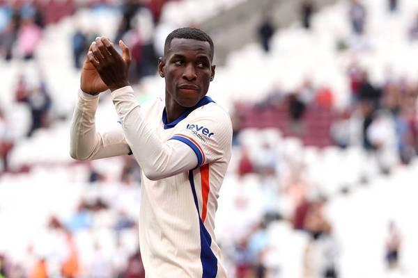 华体会体育-每体：拜仁签雅克松考虑很多，存在为放弃买断减少出场的可能